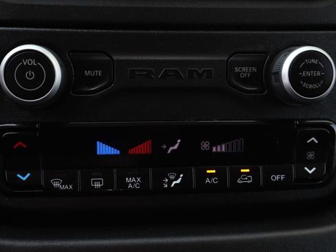 Used 2025 RAM ProMaster 2500 w/ Convenience Group FWD image 34