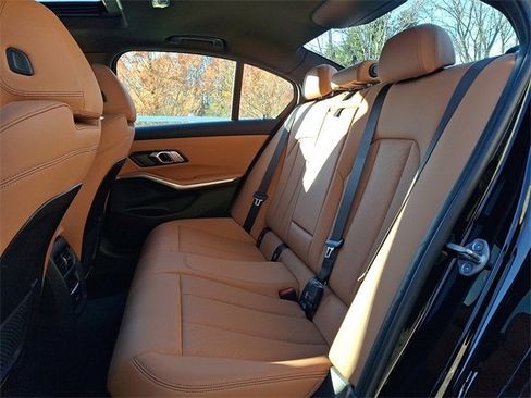 Used 2023 BMW 330i xDrive Sedan w/ Premium Package image 10