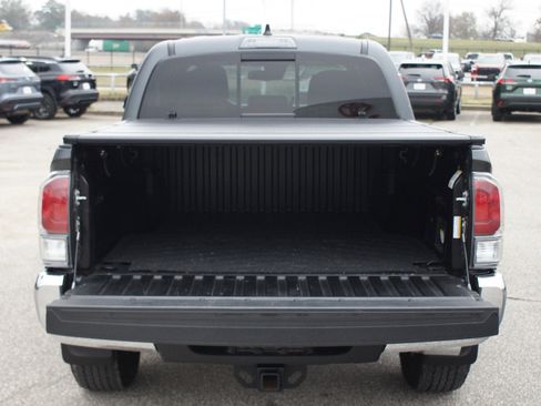 Used 2023 Toyota Tacoma TRD Off-Road image 15