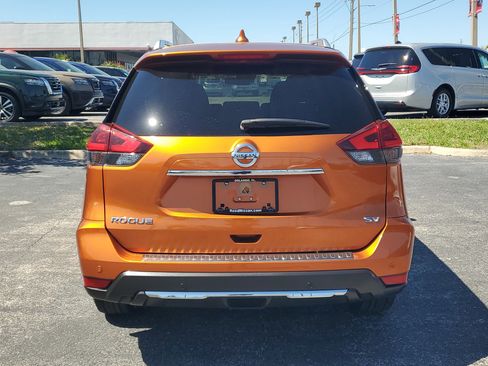 Certified 2020 Nissan Rogue SV image 5
