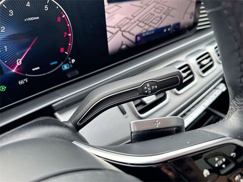 Used 2025 Mercedes-Benz GLS 450 4MATIC image 26