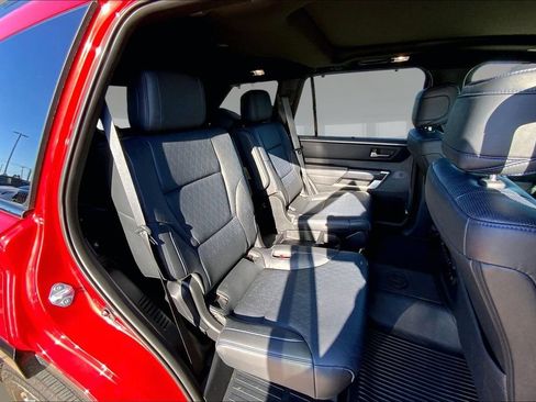 Used 2025 Toyota Sequoia Platinum AWD/4WD image 26