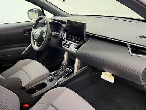 Used 2023 Toyota Corolla Cross AWD Hybrid image 23