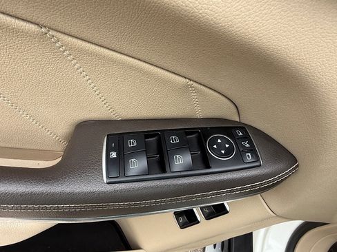 Used 2014 Mercedes-Benz GL 550 4MATIC image 28