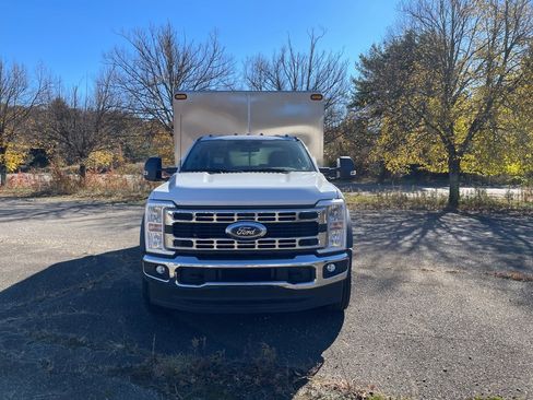 New 2024 Ford F550 4x4 Regular Cab Super Duty image 8