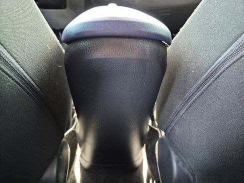 Used 2020 Toyota C-HR XLE FWD image 16
