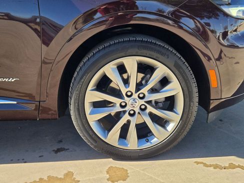 Used 2023 Buick Envision Avenir image 32