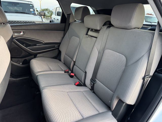 Used 2017 Hyundai Santa Fe SE AWD/4WD image 16