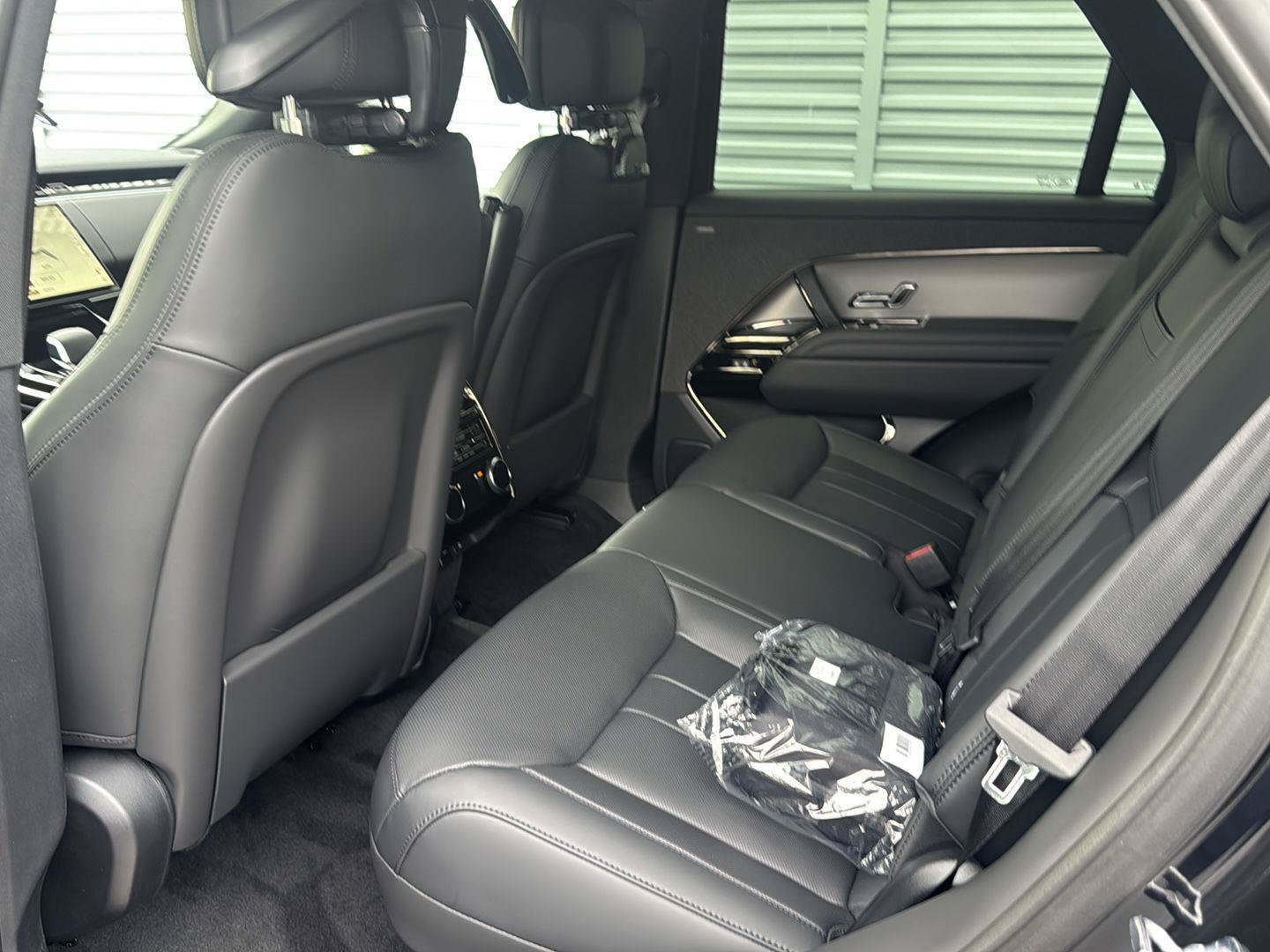 New 2027 Land Rover Range Rover Sport SE AWD/4WD image 25