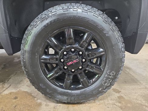 New 2026 GMC Sierra 3500 AT4 w/ Technology Package AWD/4WD image 35