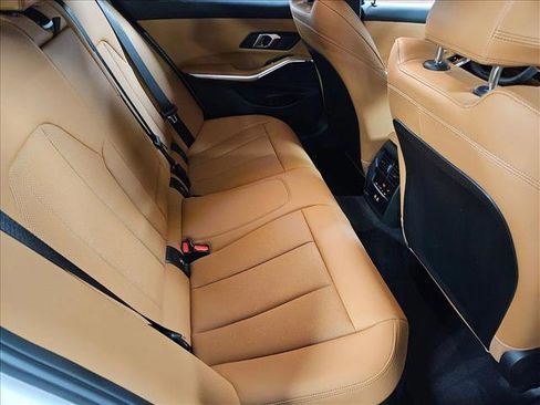 Certified 2025 BMW 330i Sedan w/ Premium Package image 19