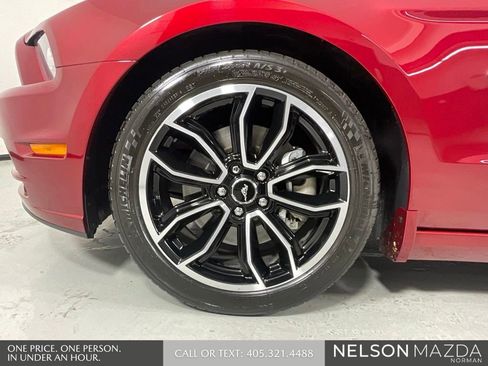 Used 2014 Ford Mustang GT Premium w/ Comfort Package RWD image 11