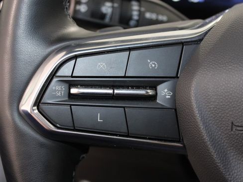 Used 2025 Chevrolet Equinox LT FWD image 18