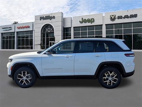New 2025 Jeep Grand Cherokee Limited image 7