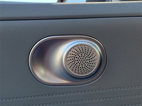 Used 2025 Hyundai Elantra SE image 15