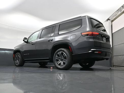 Used 2024 Jeep Wagoneer Series II w/ Flexible Seating Group AWD/4WD image 22