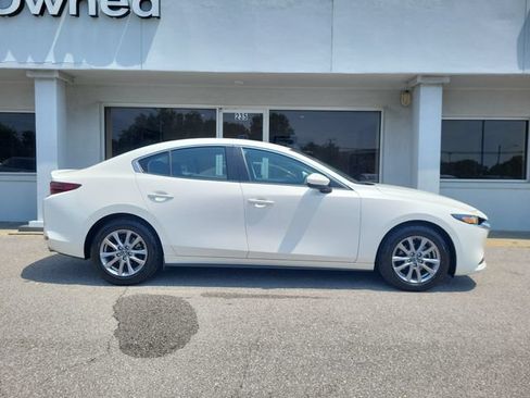 Used 2021 MAZDA MAZDA3 s FWD image 6