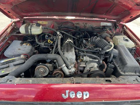 Used 1988 Jeep Comanche Pioneer AWD/4WD image 14