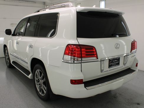 Used 2014 Lexus LX 570 4WD image 6
