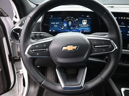 Used 2025 Chevrolet Equinox LT FWD image 20