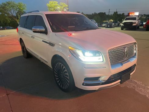 Used 2019 Lincoln Navigator Black Label AWD/4WD image 2