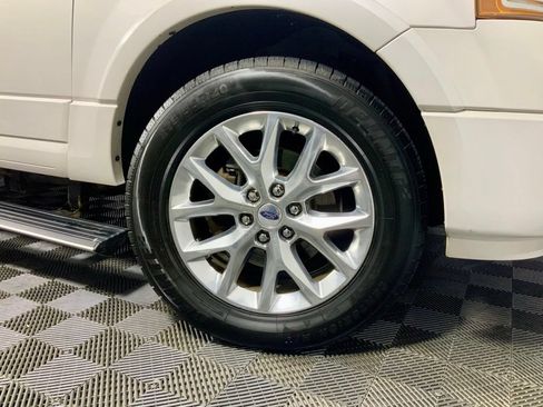 Used 2015 Ford Expedition Limited w/ Equipment Group 301A AWD/4WD image 36