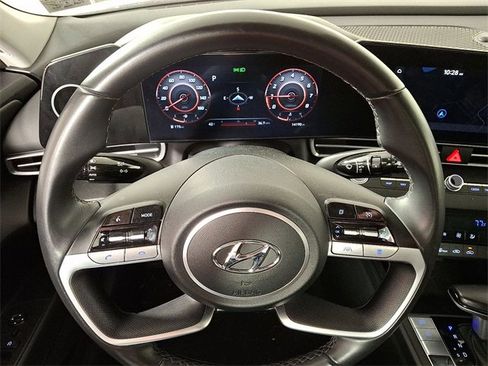 Used 2023 Hyundai Elantra SEL w/ Convenience Package image 19