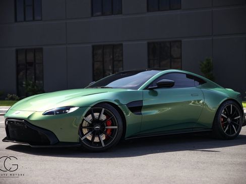 Used 2020 Aston Martin V8 Vantage Coupe image 4