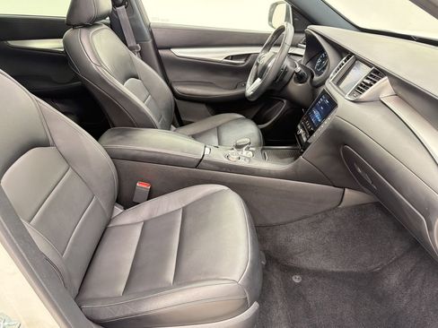 Used 2021 INFINITI QX50 Luxe w/ Appearance Package image 28