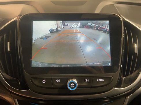 Used 2016 Chevrolet Volt Premier w/ Driver Confidence Package image 9