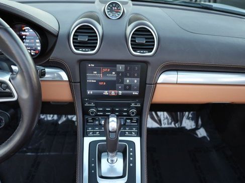 Used 2018 Porsche 718 Boxster S image 34