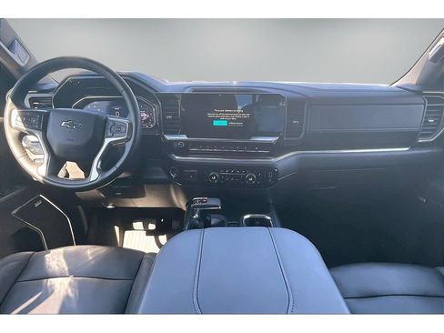 Used 2024 Chevrolet Silverado 1500 LT Trail Boss w/ LT Trail Boss Premium Package AWD/4WD image 8