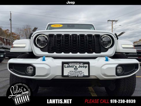 Used 2024 Jeep Wrangler High Altitude image 25