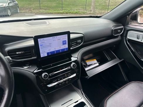 Used 2023 Ford Explorer ST-Line image 43