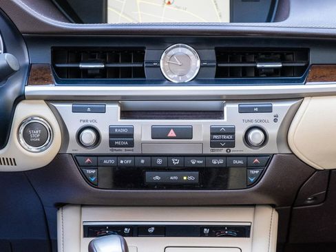 Used 2018 Lexus ES 350 w/ Navigation System Package FWD image 20