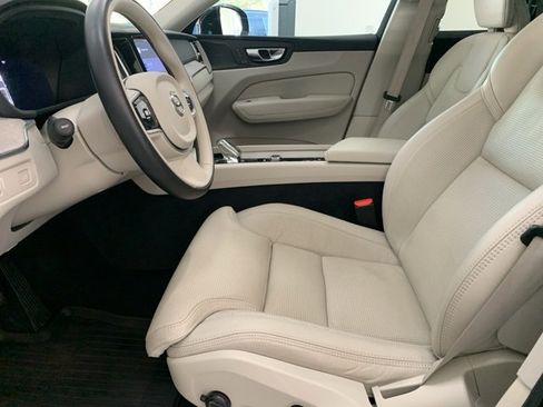 Certified 2022 Volvo XC60 B6 Inscription w/ Advanced Package image 9