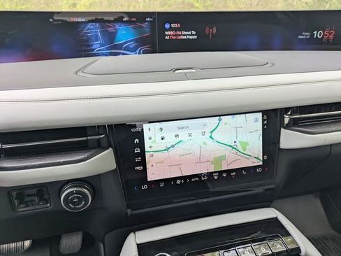 New 2026 Lincoln Navigator L Black Label AWD/4WD image 16