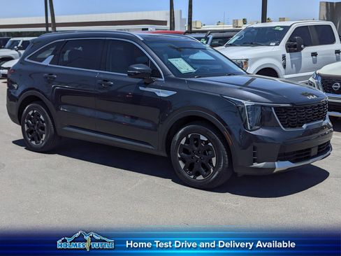 Used 2025 Kia Sorento S w/ Panoramic Sunroof Package FWD image 1