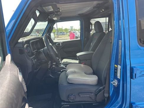 Used 2025 Jeep Wrangler Unlimited Rubicon w/ XTREMEE 35" Tire Package image 9