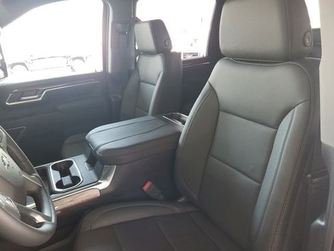 New 2026 Chevrolet Silverado 2500 LTZ w/ LTZ Plus Package AWD/4WD image 36