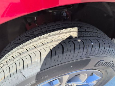 New 2026 Ford Maverick XLT image 16