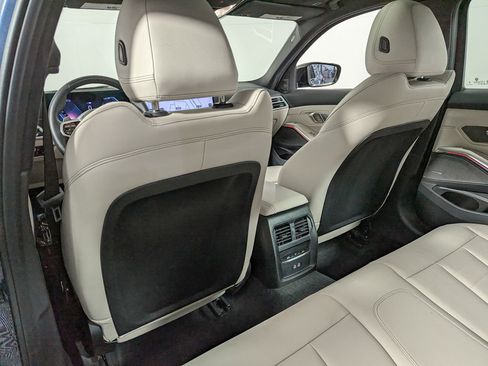 Used 2025 BMW 330i xDrive Sedan w/ M Sport Package image 42