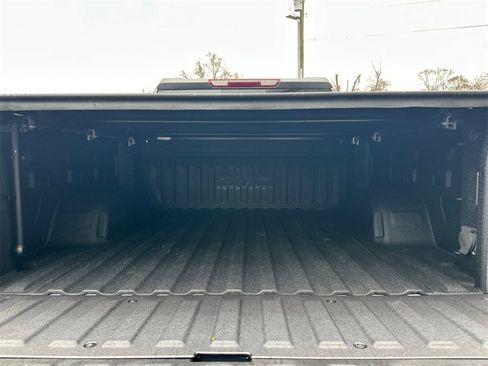 Used 2022 GMC Sierra 1500 SLT w/ SLT Premium Package image 19