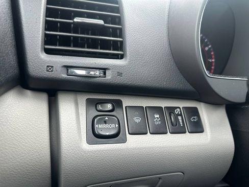 Used 2013 Toyota Highlander SE AWD/4WD image 26