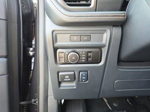 Used 2024 Ford Expedition Platinum image 24