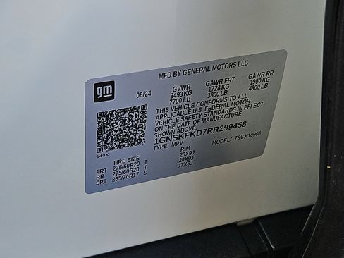 Used 2024 Chevrolet Suburban Premier w/ Premium Package image 27