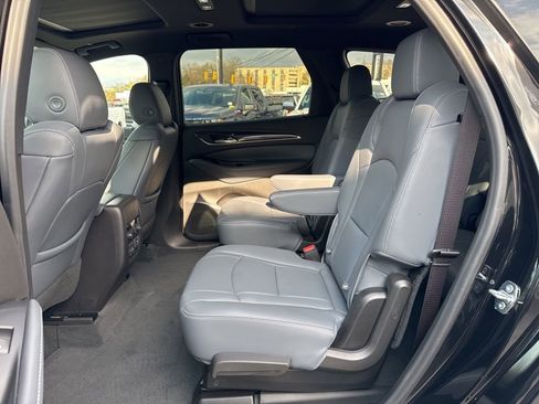 Used 2022 Buick Enclave Premium w/ Experience Buick Package image 26