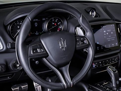 Used 2024 Maserati Ghibli Trofeo image 24