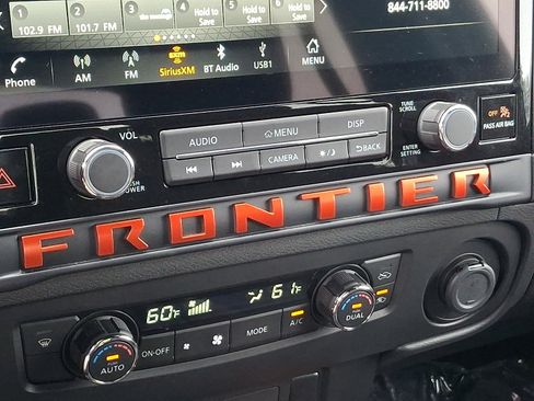 Used 2025 Nissan Frontier PRO-4X AWD/4WD image 16