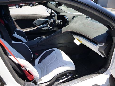 Used 2023 Chevrolet Corvette Z06 RWD image 42